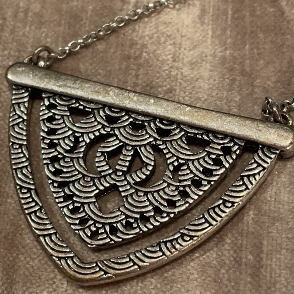 LUCKY BRAND Pendant Necklace 26-28” - Picture 3 of 7